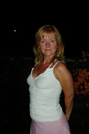 profiling en ligne Emilia - rencontre-Cougar-Nanterre