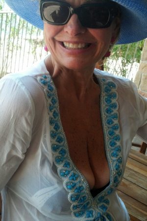 Verre de l’été, verre d’envie Lisbeth - rencontre-MILF-Courbevoie