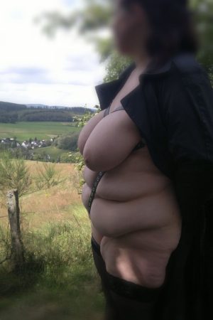 J’ai besoin d’un mec qui Assume Gwenaëlle - rencontre-Milf-Poitiers