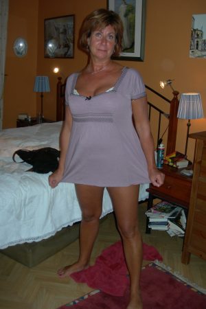 Pas de timidité ce soir Béatrice - rencontre-Naturiste-Aulnay-sous-Bois