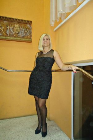 Passionnée et directe, sans détour Sabrina - rencontre-Cougar-Toulon