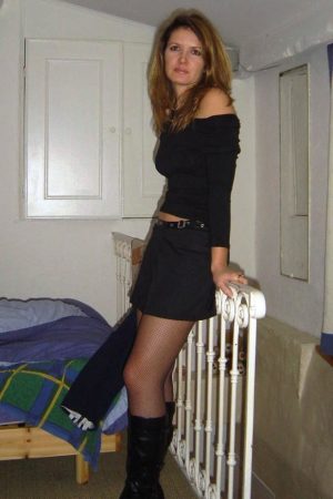 Mon premier week-end naturiste Chloé - rencontre-Milf-Dijon