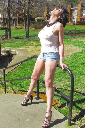 Finie les culbutes en solitaire Astrid - rencontre-Naturiste-Bordeaux